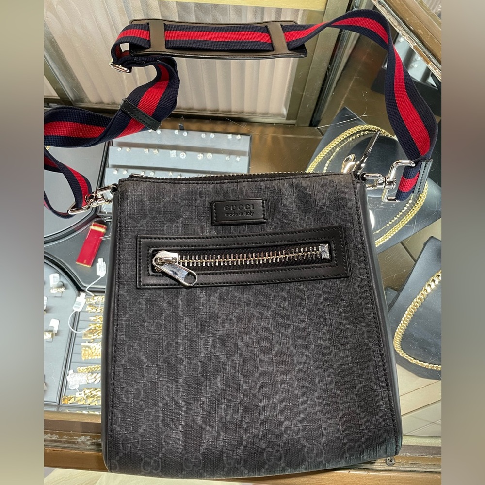Gucci men’s messenger bag